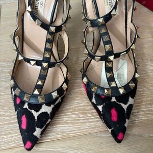 VALENTINO ROCKSTUD PUMPS